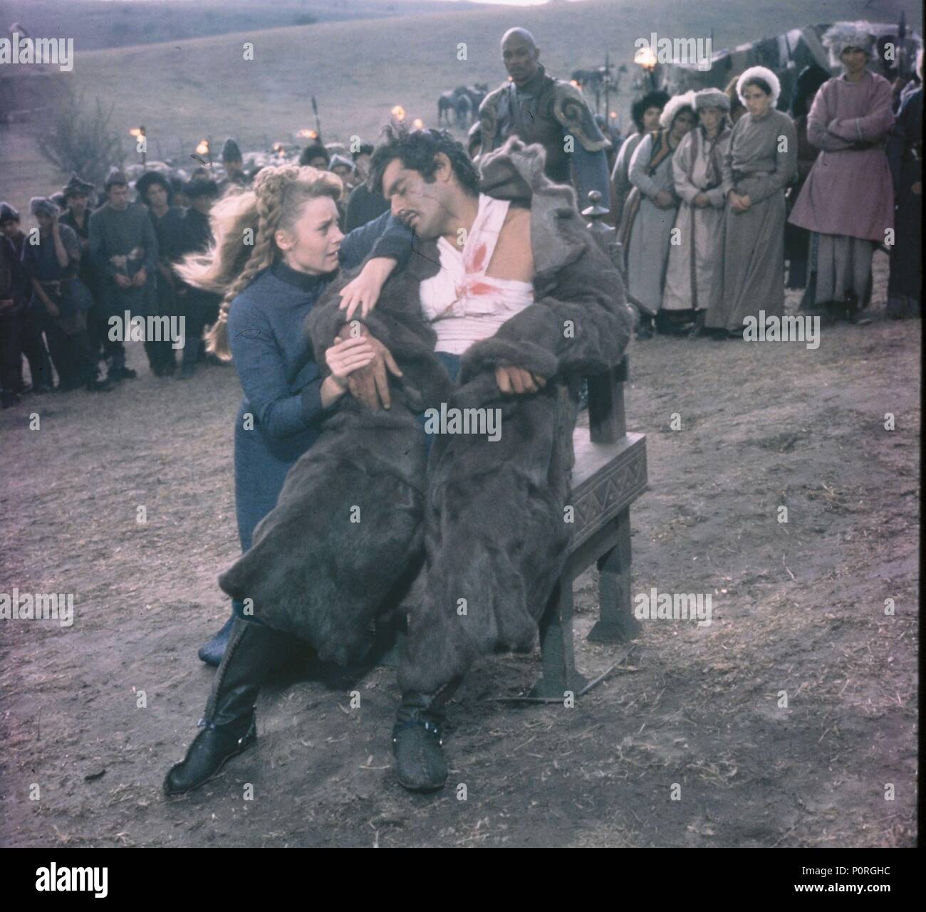Pellicola originale titolo: Gengis Khan. Titolo inglese: Gengis Khan. Regista: Henry Levin. Anno: 1965. Stelle: FRANCOISE DORLEAC; Omar Sharif. Credito: Columbia Pictures / Album Foto Stock