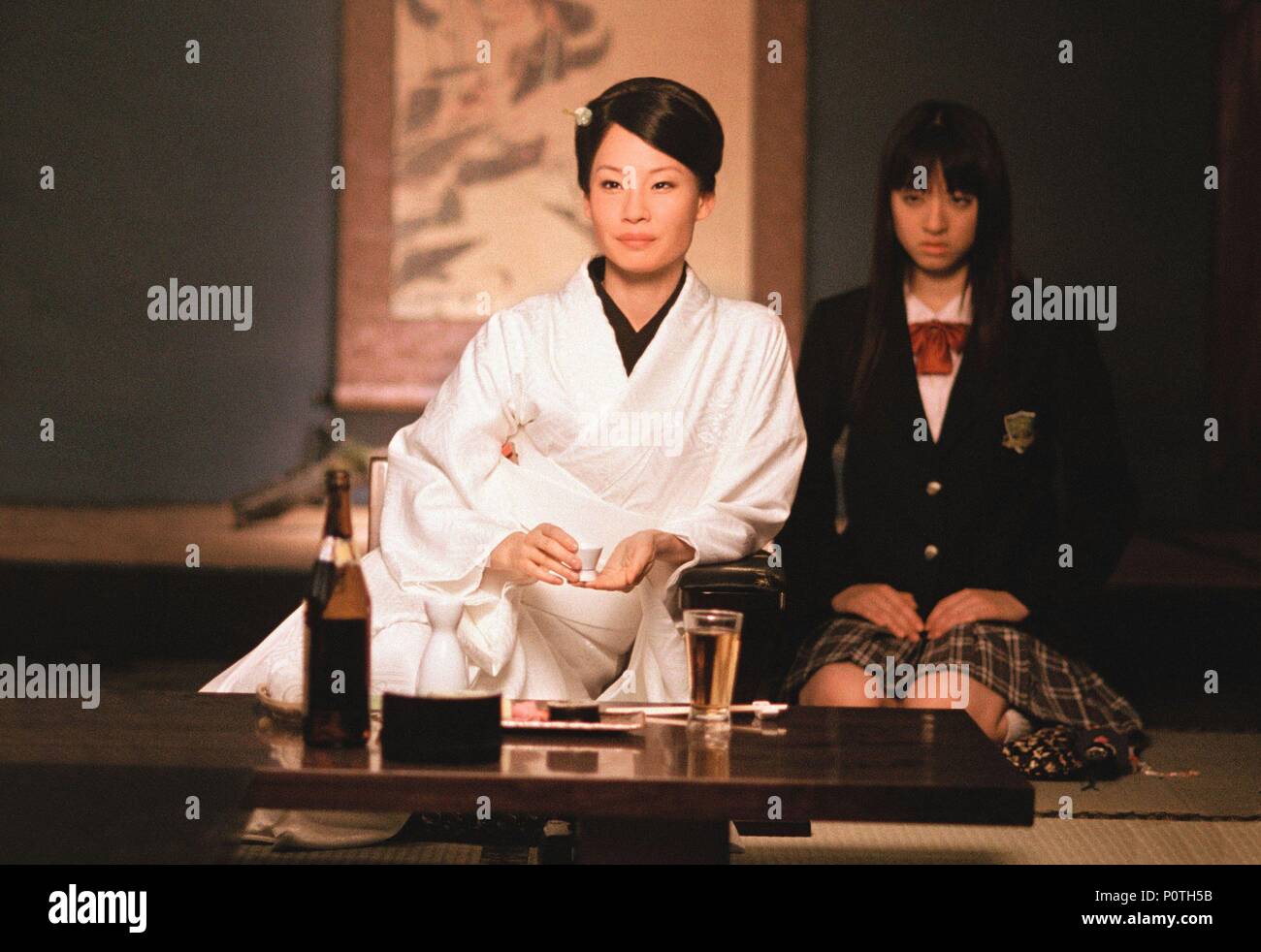Pellicola originale titolo: KILL BILL: VOL. 1. Titolo inglese: KILL BILL: VOL. 1. Regista: Quentin Tarantino. Anno: 2003. Stelle: Lucy Liu; CHIAKI KURIYAMA. Copyright: Editoriale all'interno di utilizzare solo. Questa è una distribuita pubblicamente handout. I diritti di accesso soltanto, senza licenza di copyright fornite. Autorizzazione obbligatoria per Visual Icona (www.visual-icon.com) è richiesto per la riproduzione di questa immagine. Credito: MIRAMAX / Album Foto Stock