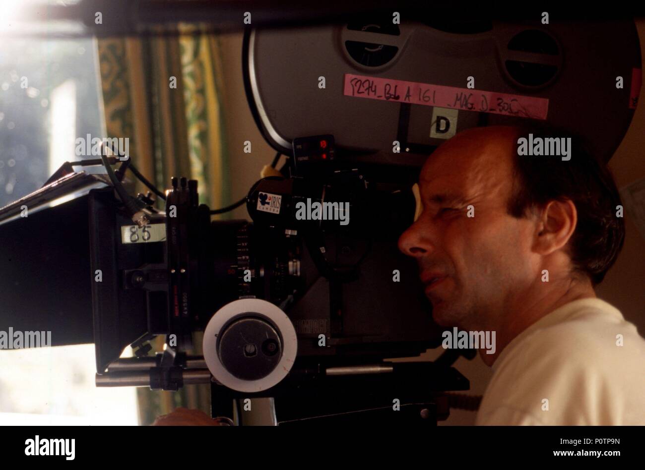 Pellicola originale titolo: les femmes... OU Les Enfants d'abord.... Titolo inglese: Donne o bambini prima. Regista: MANUEL POIRIER. Anno: 2002. Stelle: MANUEL POIRIER. Credito: SALOME/ARP/STUDIO CANAL/FRANCE 2 CINEMA/ESICMA / Album Foto Stock