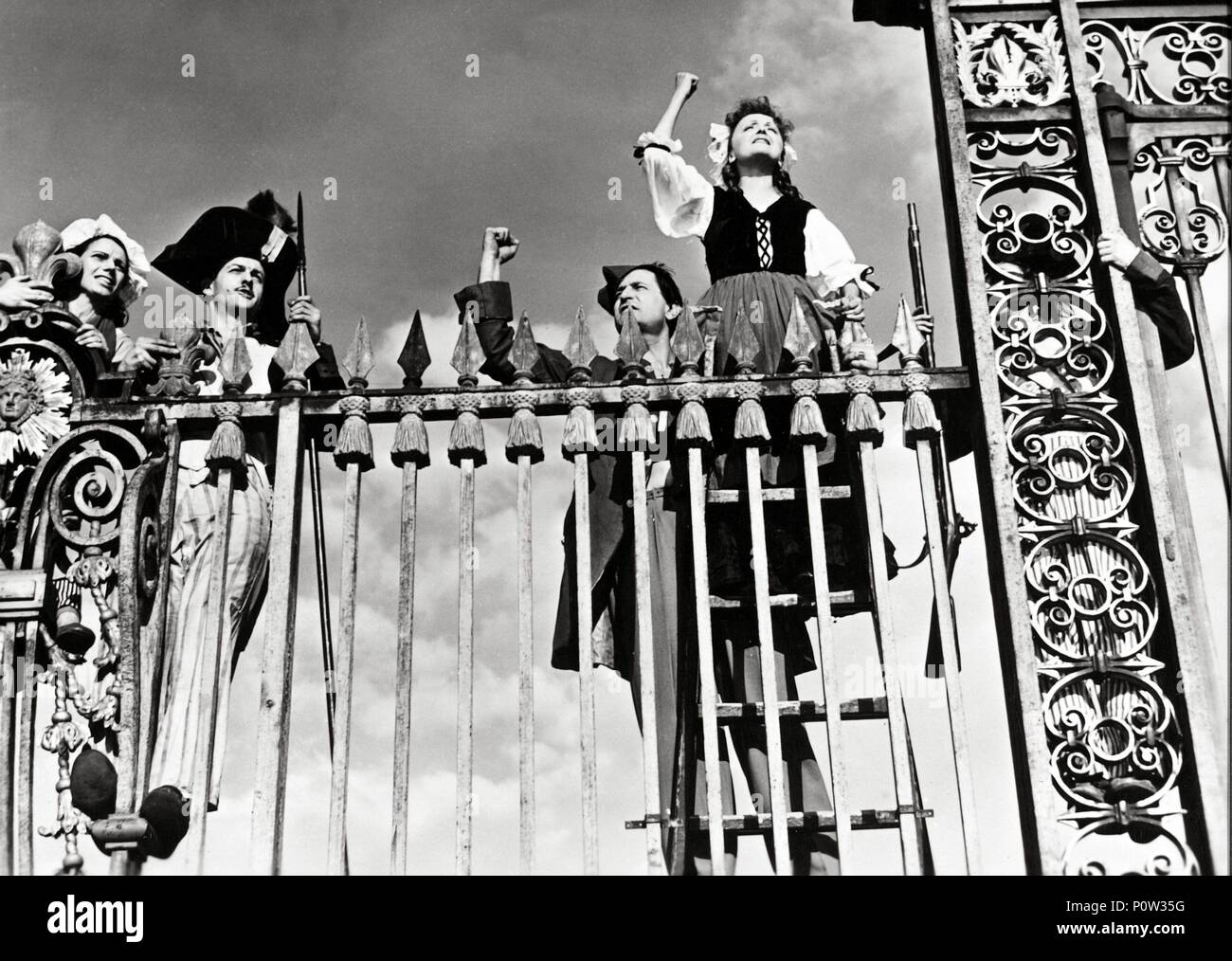 Pellicola originale titolo: SI VERSAILLES M'ETAIT COST. Titolo inglese: affari reale a Versailles. Regista: Sacha Guitry. Anno: 1954. Stelle: Edith Piaf. Credito: CLM-COCINEX / Album Foto Stock