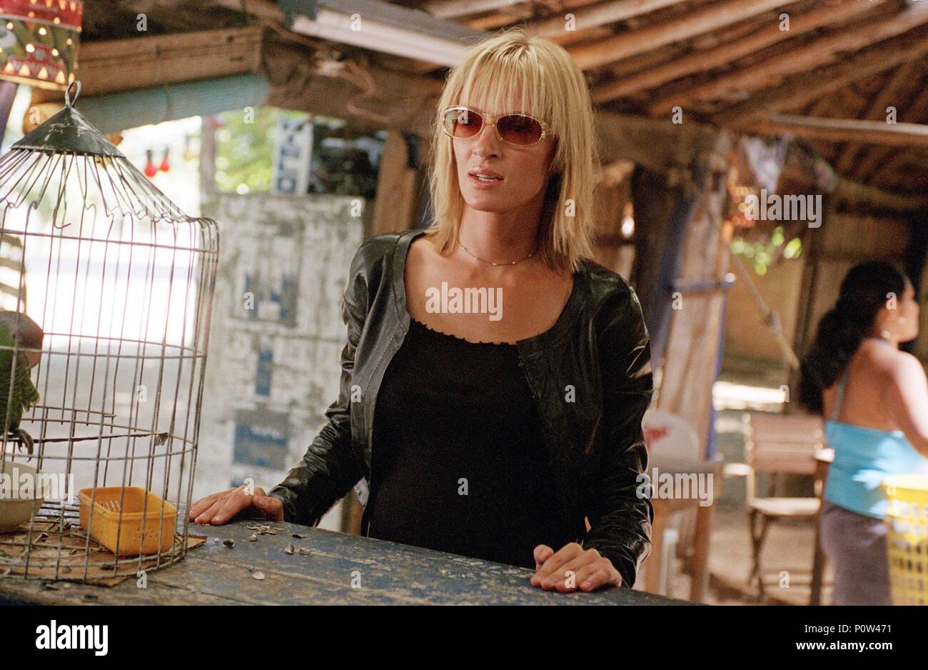 Pellicola originale titolo: KILL BILL: VOL. 2. Titolo inglese: KILL BILL: VOL. 2. Regista: Quentin Tarantino. Anno: 2004. Stelle: Uma Thurman. Copyright: Editoriale all'interno di utilizzare solo. Questa è una distribuita pubblicamente handout. I diritti di accesso soltanto, senza licenza di copyright fornite. Autorizzazione obbligatoria per Visual Icona (www.visual-icon.com) è richiesto per la riproduzione di questa immagine. Credito: MIRAMAX / COOPER, ANDREW / Album Foto Stock