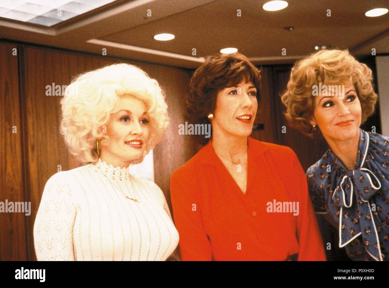 Pellicola originale titolo: nove a cinque. Titolo inglese: nove a cinque. Regista: COLIN HIGGINS. Anno: 1980. Stelle: Jane Fonda; Dolly Parton; LILY TOMLIN. Credito: 20TH CENTURY FOX / Album Foto Stock