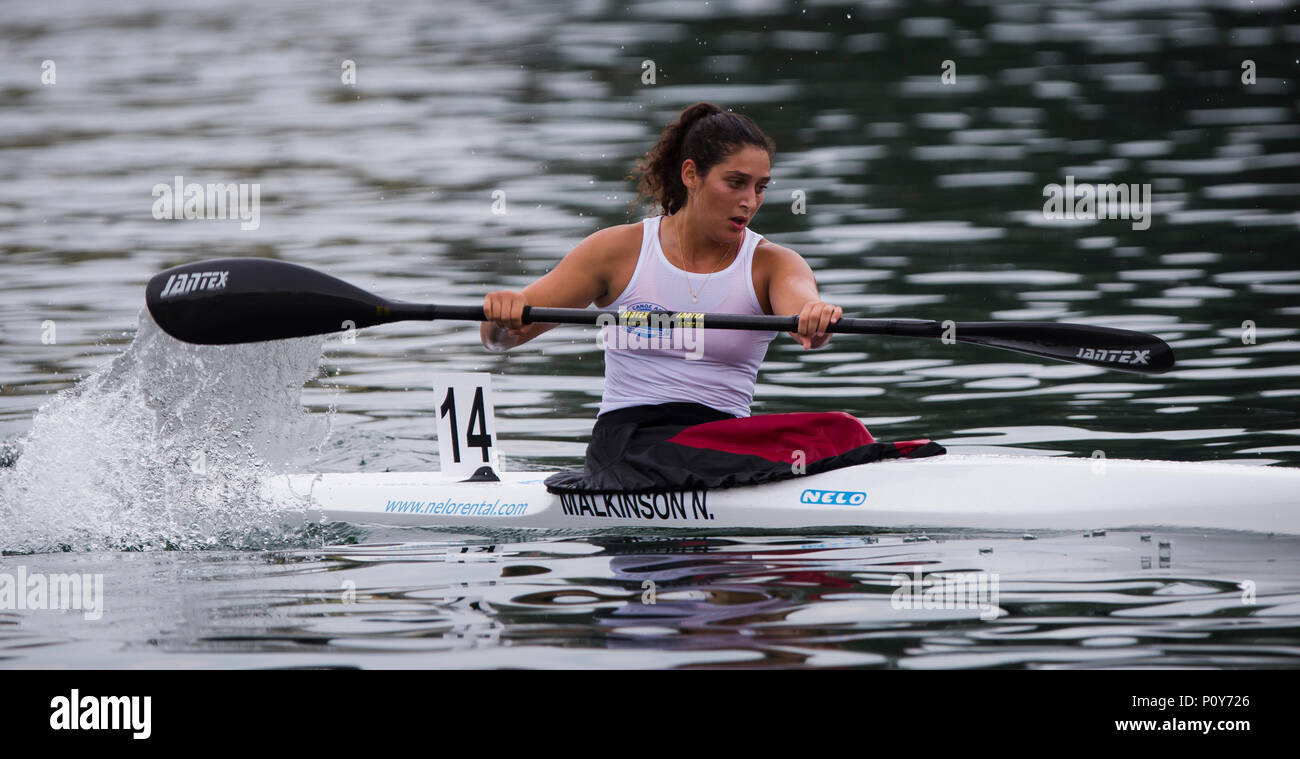 A Belgrado, in Serbia. Decimo Jun, 2018. Netta Malkinson di ISR compete nelle donne il Kayak singolo (K1), 5000m gara Credito: Nikola Krstic/Alamy Live News Foto Stock