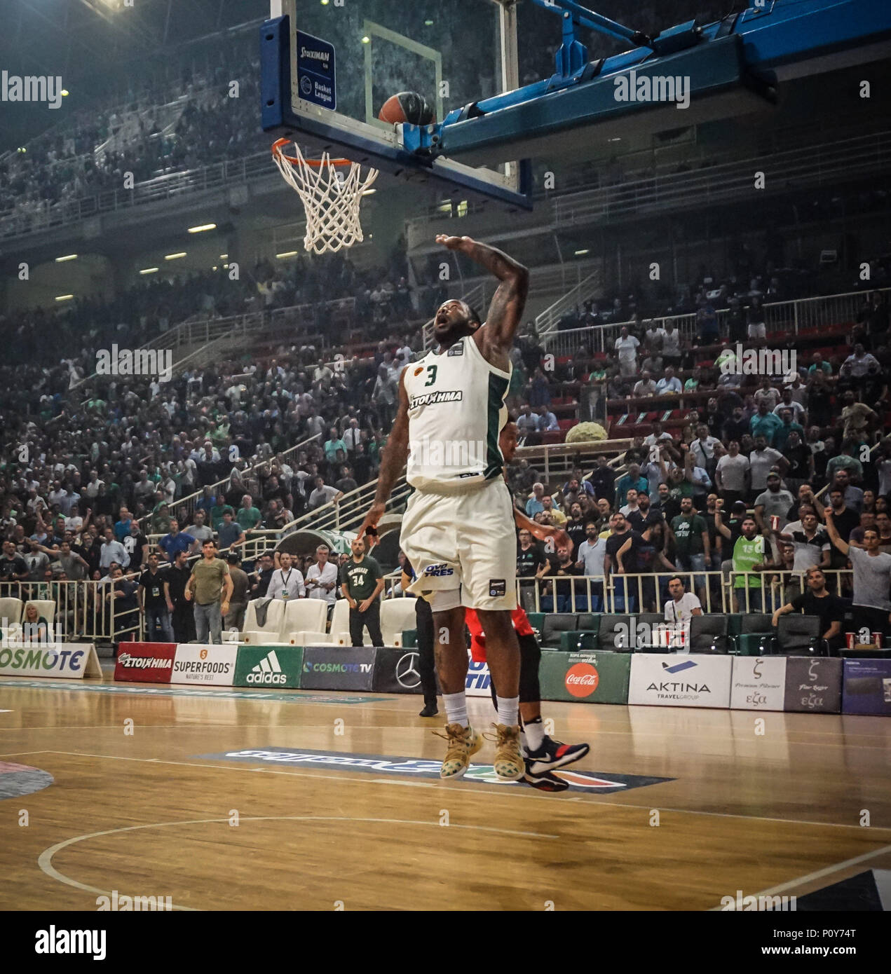 Atene, Grecia. Decimo Giugno, 2018. K. C. fiumi del Panathinaikos Superfoods durante il Campionato Ellenico playoff finali del gioco 3 tra il Panathinaikos Superfoods e Olympiacos Pireo Credito: Ioannis Alexopoulos SOPA/images/ZUMA filo/Alamy Live News Foto Stock