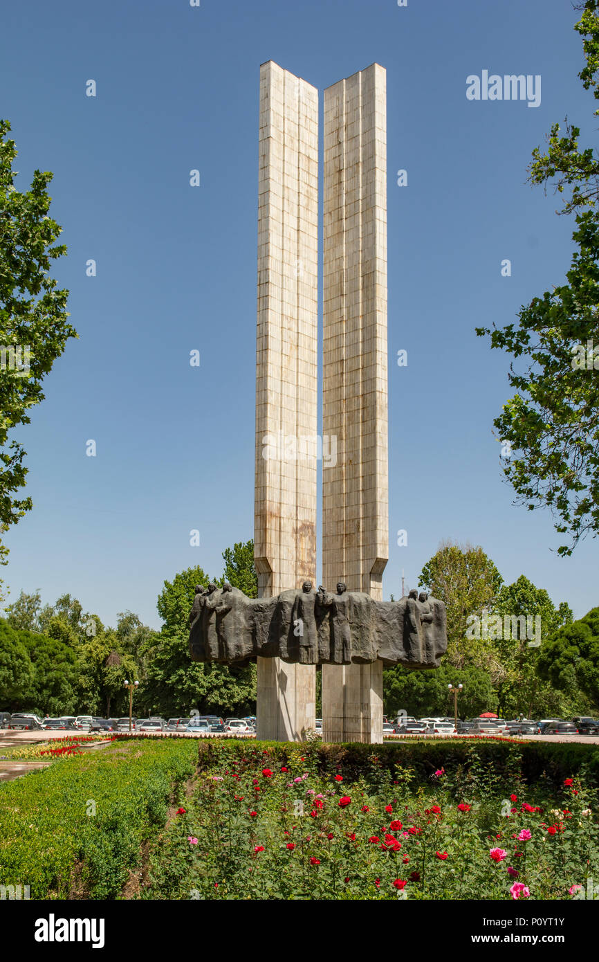 L'amicizia delle Nazioni monumento, a Bishkek, Kirghizistan Foto Stock