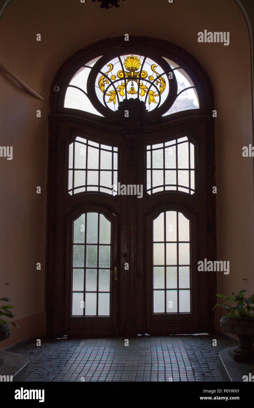 Foto di antichi vintage stile vecchia porta in vetro Foto Stock