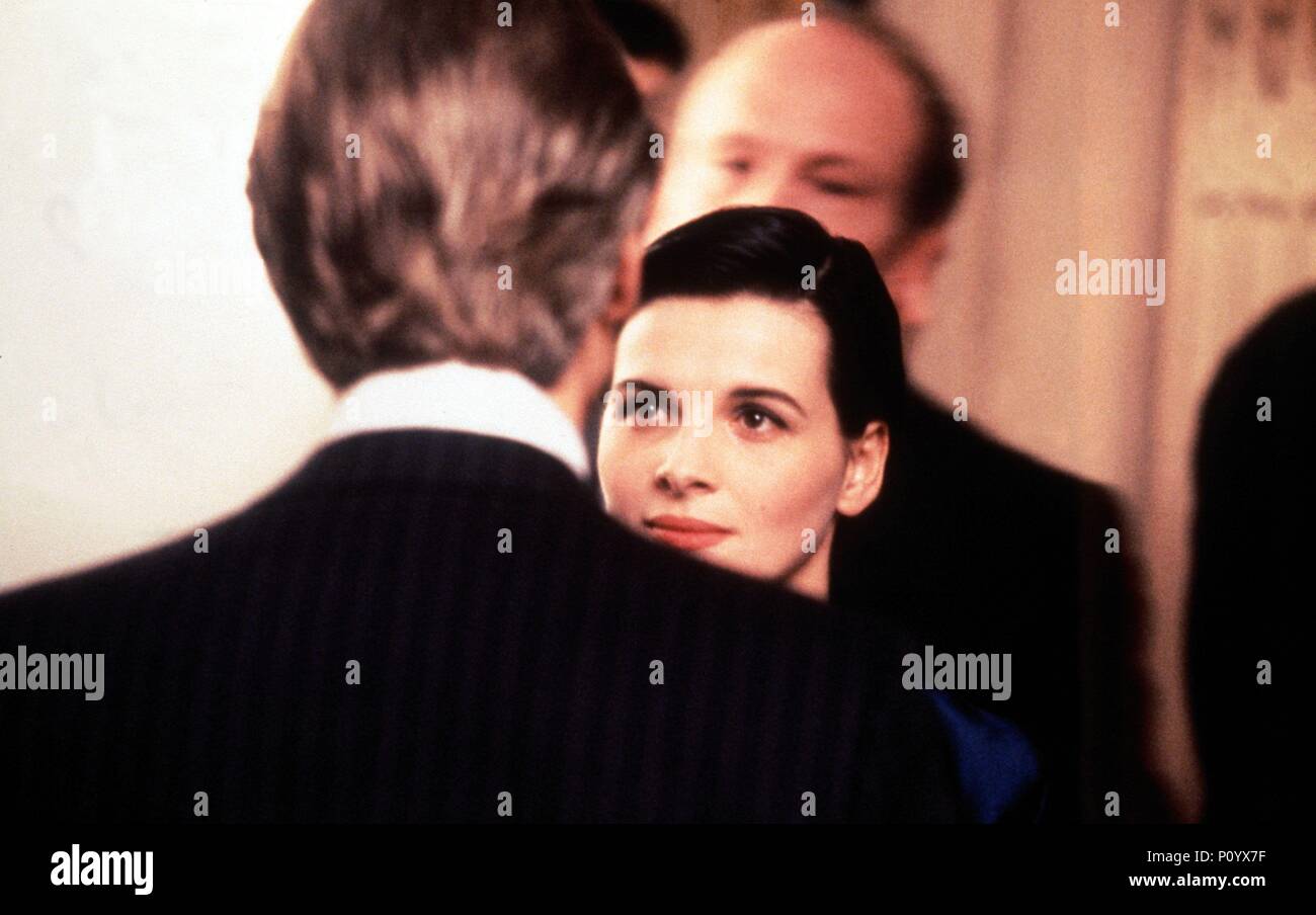 Pellicola originale titolo: FATALE. Titolo inglese: DANNI. Regista: Louis Malle. Anno: 1992. Stelle: Jeremy Irons; JULIETTE BINOCHE. Credito: SKRIBA/STUDIO CANAL/canale 4/CANAL+ / Album Foto Stock