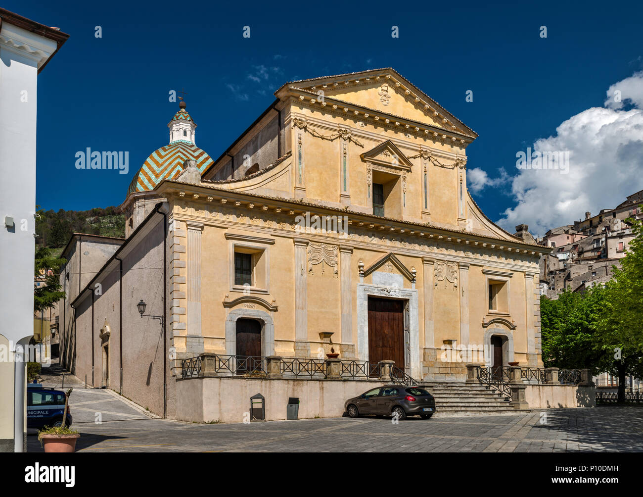 Chiesa di Santa Maria Maddalena, XVI secolo nella città di collina di Morano Calabro, Calabria, Italia Foto Stock