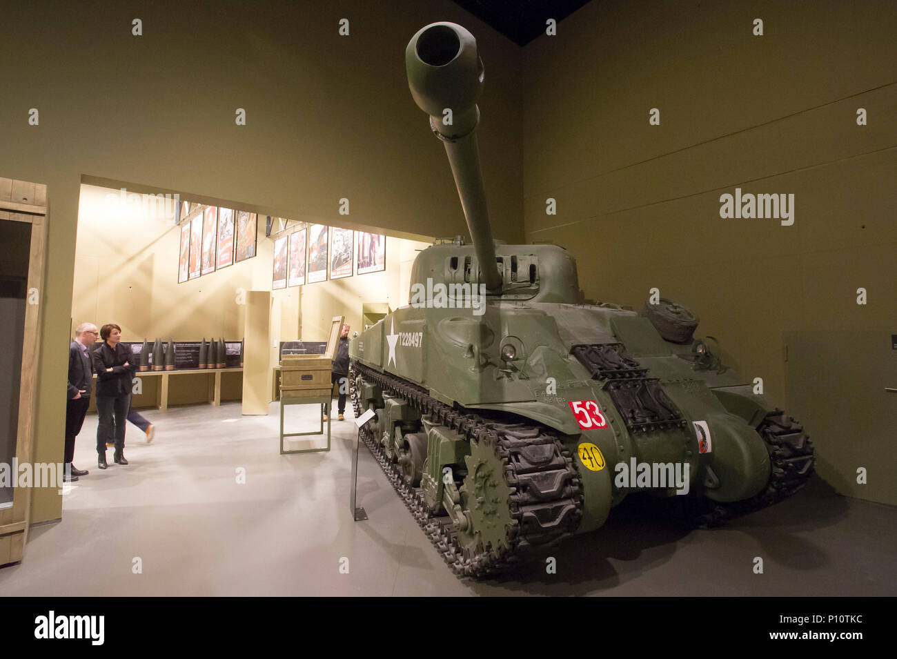 Serbatoio mezzo Sherman Firefly utilizzato dal primo polacco divisione corazzata chiamato Black Devils come una parte di exhibion nel museo della Seconda Guerra Mondiale a Danzica Foto Stock