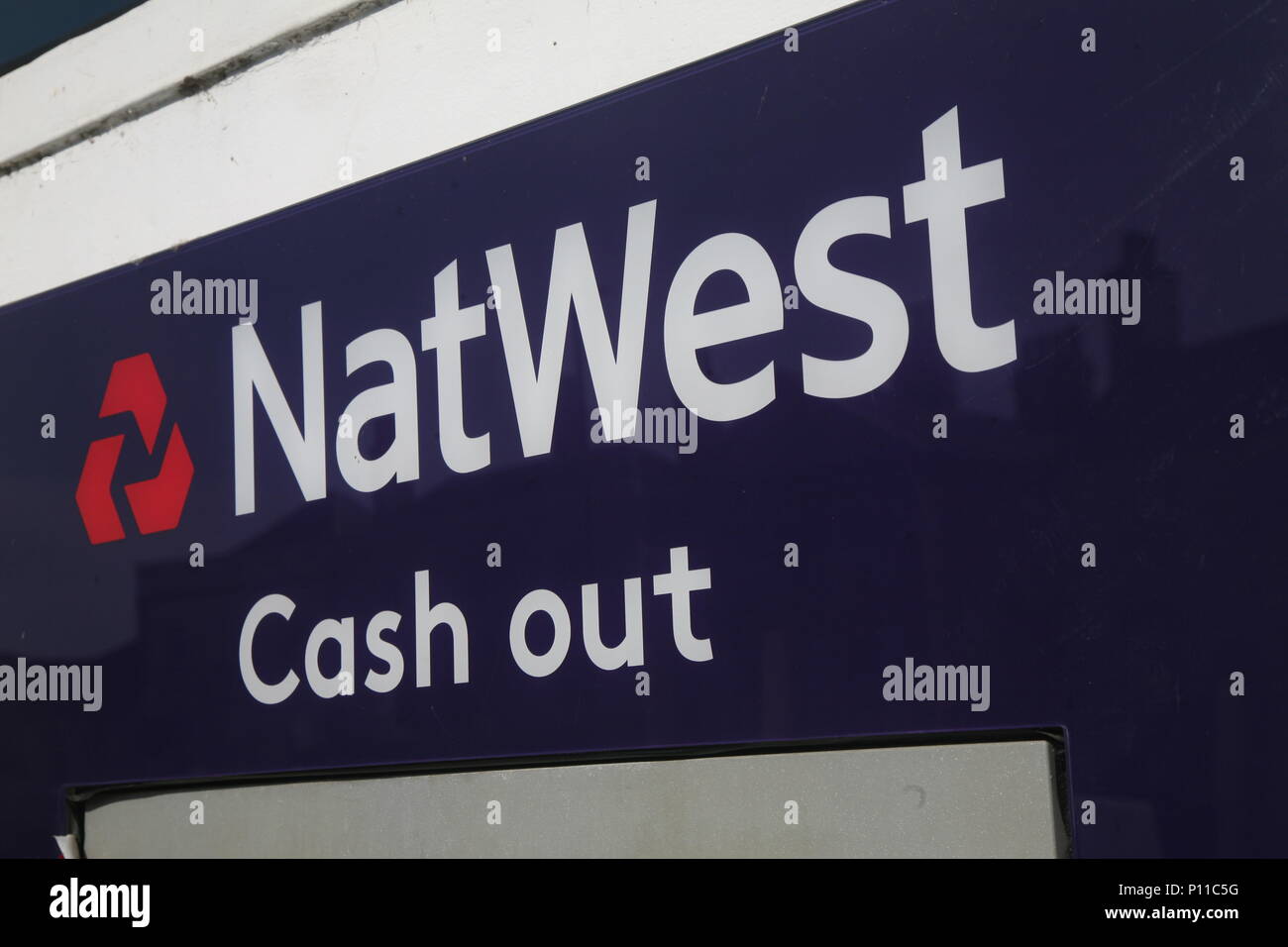 Uno dei molti UK banca locale delle chiusure è questo Nat West Bank in Bawtry. Ciò significa anche che i residenti locali allenta questo punto di contanti servizio. Foto Stock