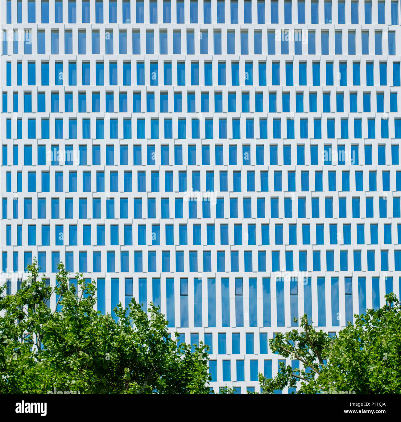 Moderno edificio facciata - grattacielo architettura esterno - Foto Stock