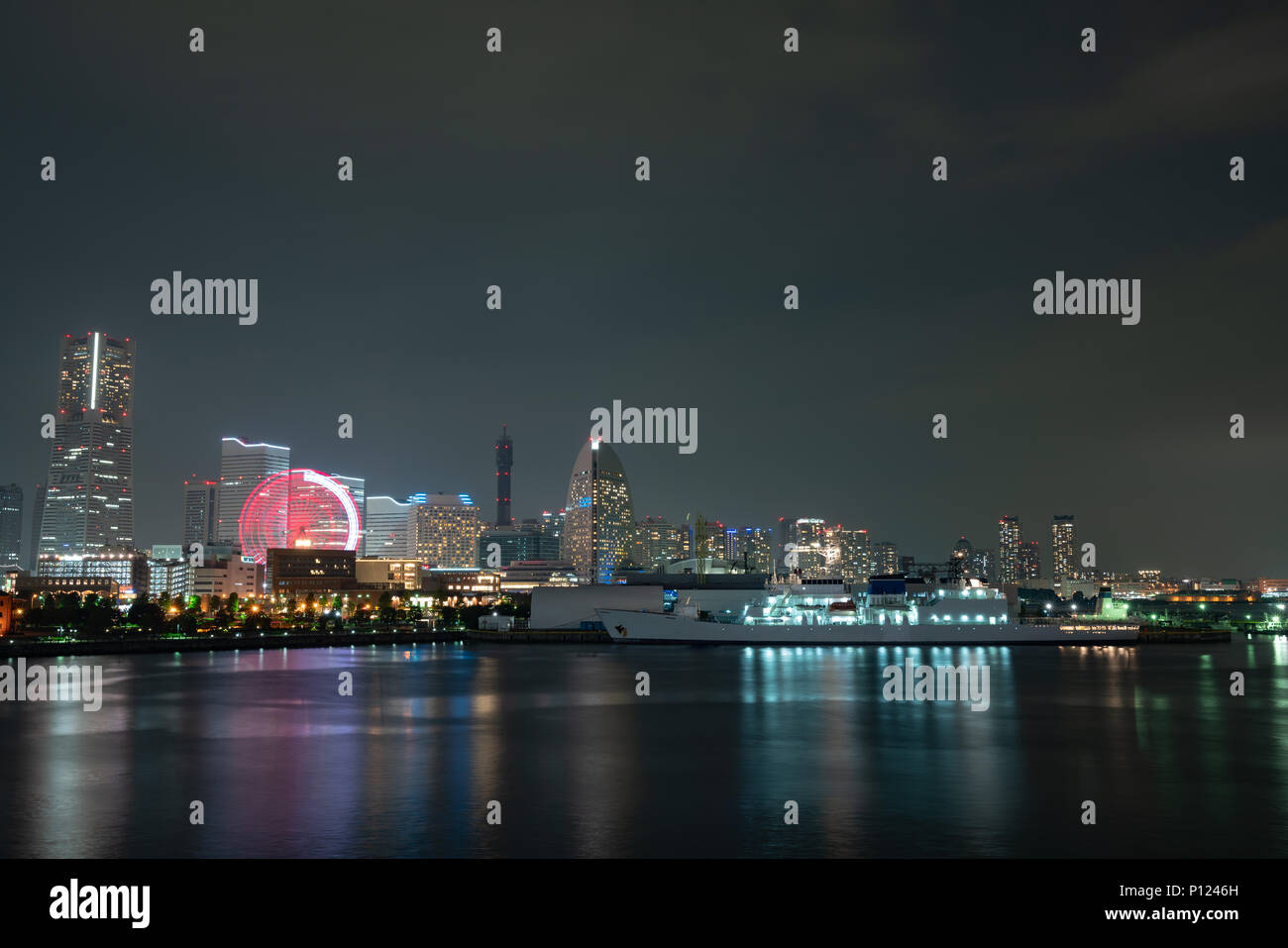 Nightview di Minato Mirai di Yokohama City a Kanagawa, Giappone. Foto Stock