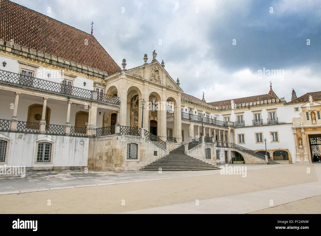 Facoltà di Giurisprudenza edificio dell'Università di Coimbra. Foto Stock