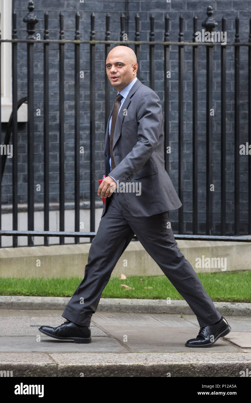 A Downing Street, Londra, Regno Unito. 12 settembre 2016. Sajid Javid, Segretario di Stato per le comunità e il governo locale, arriva a Downing Street. Foto Stock