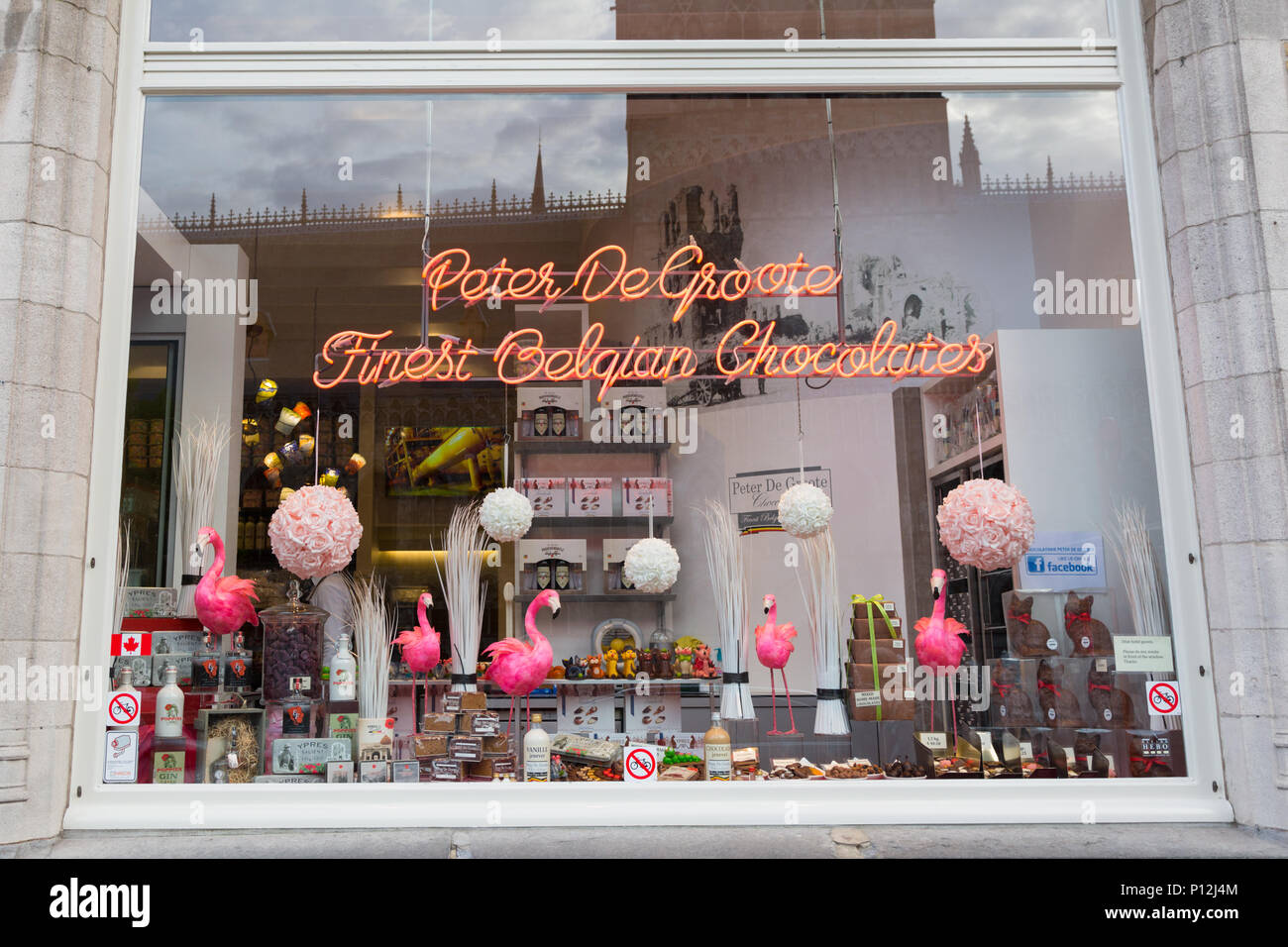 Il cioccolato belga vetrina, Ypres, Belgio Foto Stock