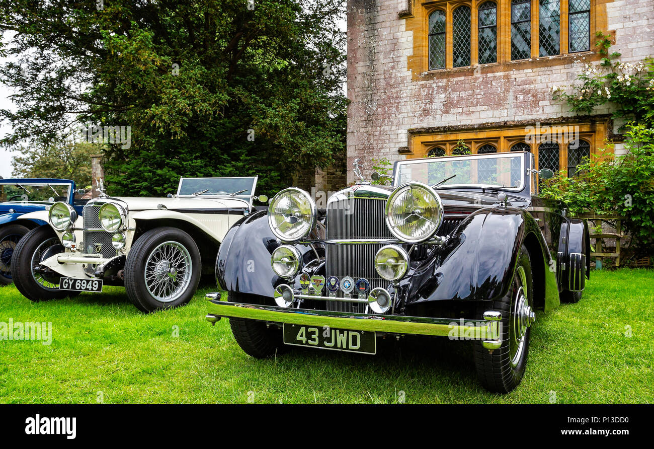Nero vintage di lusso auto sportiva presi in Puddletown, Dorset, Regno Unito il 10 giugno 2018 Foto Stock