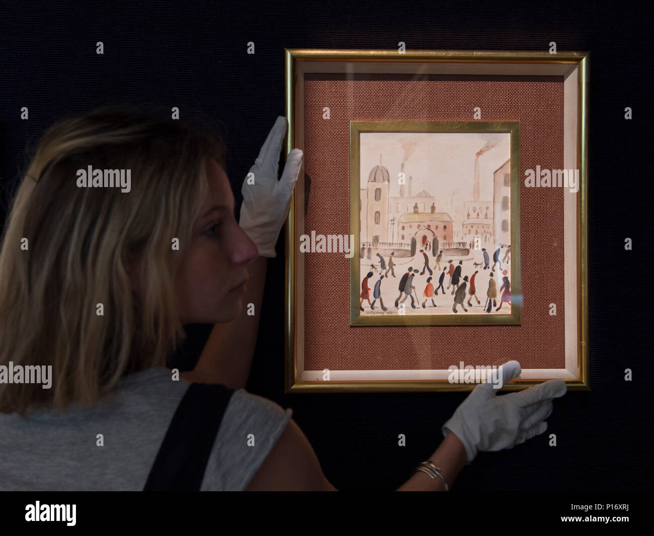 Bonhams, New Bond Street, Londra, Regno Unito. 11 Giugno, 2018. Al di fuori del Mulino, 1950, LS Lowry R.A. sul display a Bonhams moderno britannico e irlandese vendita d'arte a Londra. Esso è stimato pari a £ 70,000-100,000. Credito: Malcolm Park/Alamy Live News. Foto Stock