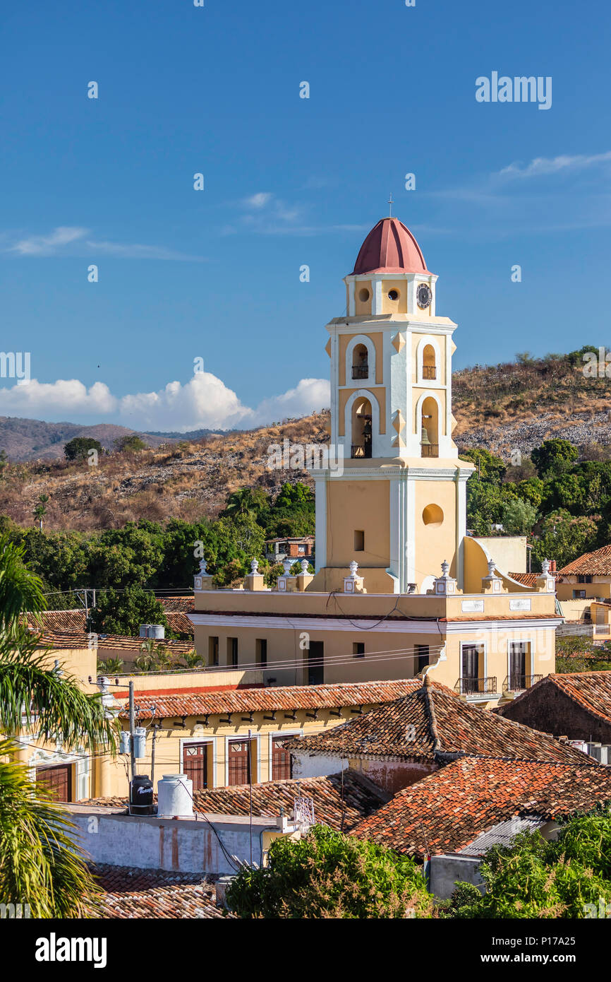 La torre campanaria del Convento de San Francisco nel Patrimonio Mondiale UNESCO città di Trinidad, Cuba. Foto Stock