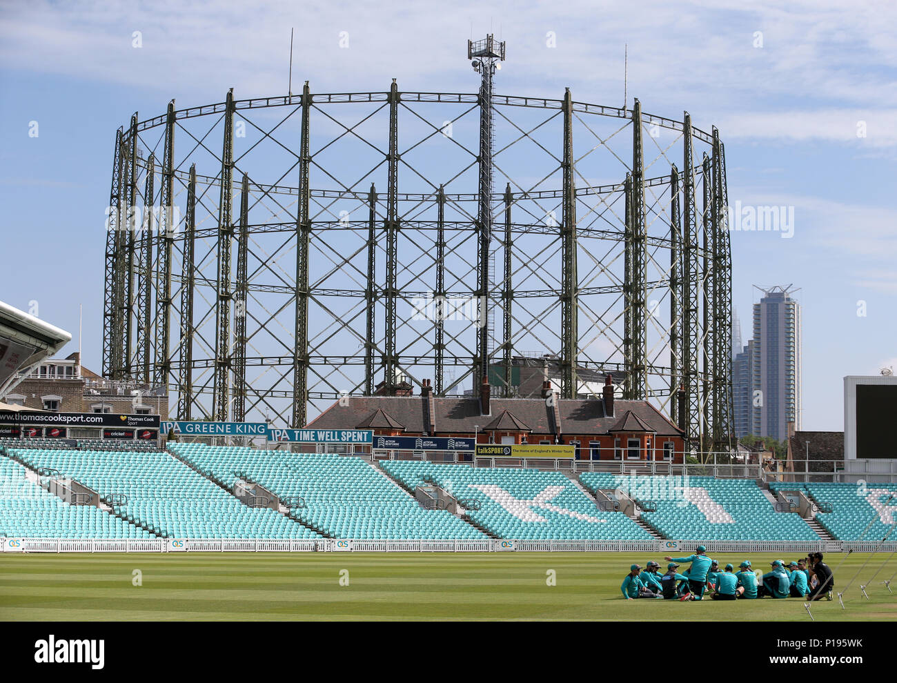 Vista generale di Australia giocatori durante il team parla durante la sessione di reti presso la Kia ovale, Londra. Foto Stock