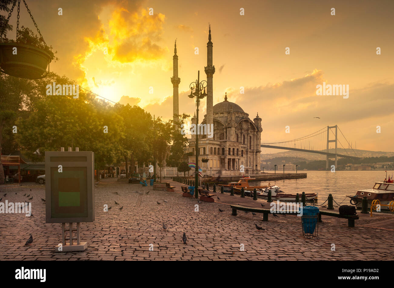 La moschea Otakoy - Istanbul Foto Stock