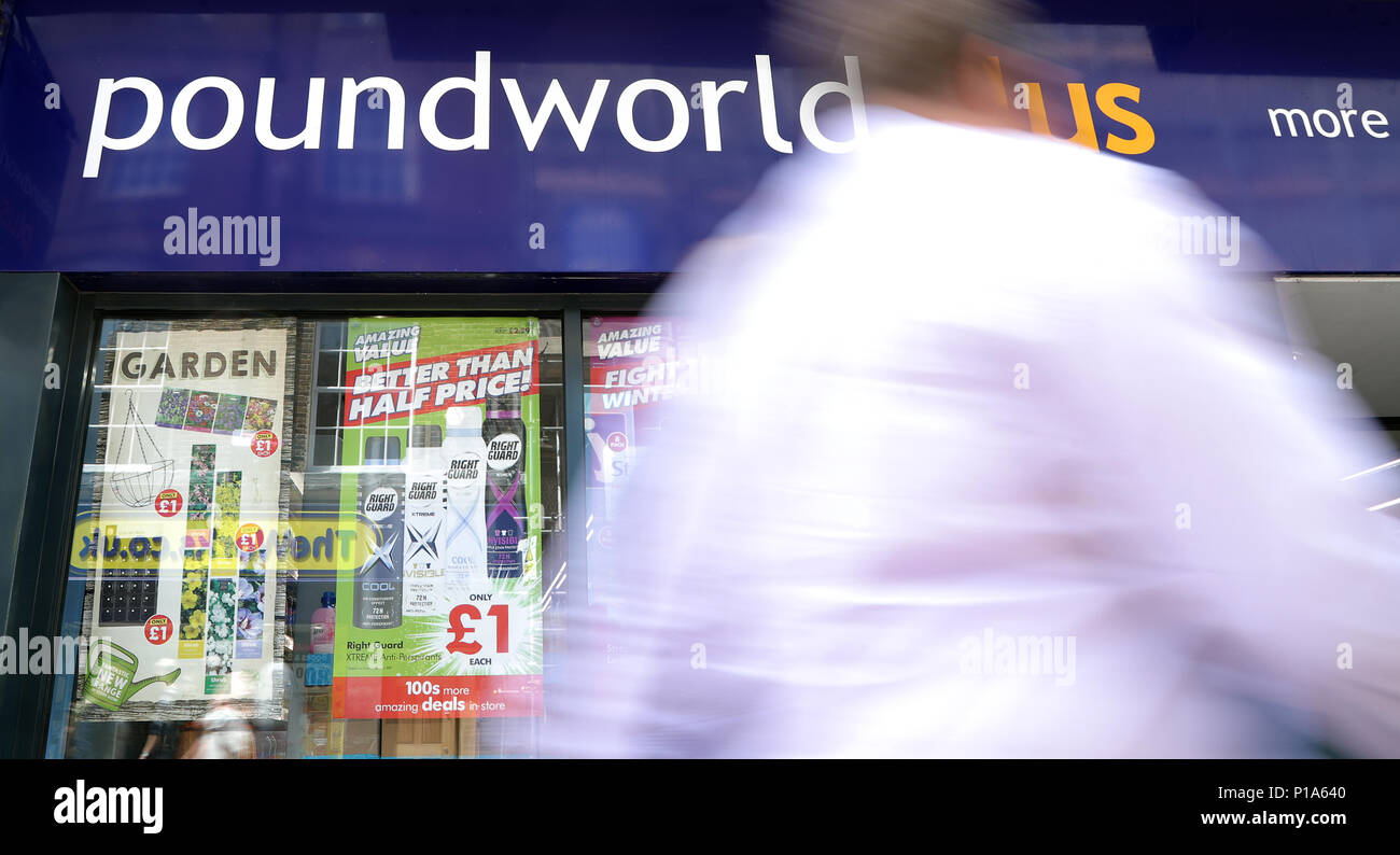 Un negozio Poundworld in Canterbury Kent. Il rivenditore di bilancio è diventato il più recente incidente al dettaglio sulla British high street come è chiamato in amministratori di lunedì, mettendo 5.100 posti di lavoro a rischio. Foto Stock