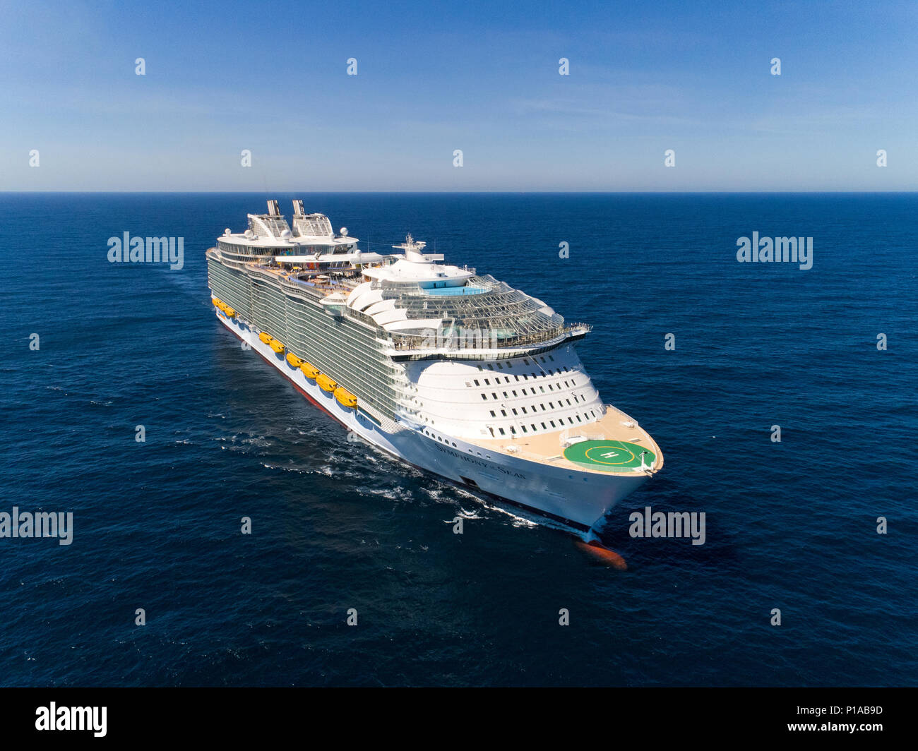 Spagna: al mare, nel mezzo dell'Oceano Atlantico. 2018/03/26. Viaggio inaugurale della sinfonia dei mari di tutto il mondo più grande nave da crociera consegnati b Foto Stock