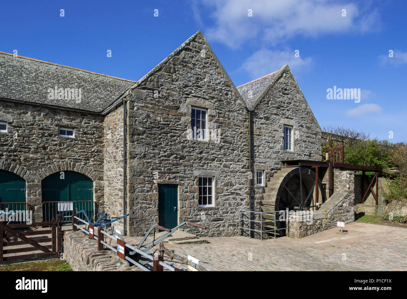 Quendale mulino, restaurato del XIX secolo overshot mulino ad acqua / mulino ad acqua a Dunrossness, isole Shetland, Scotland, Regno Unito Foto Stock