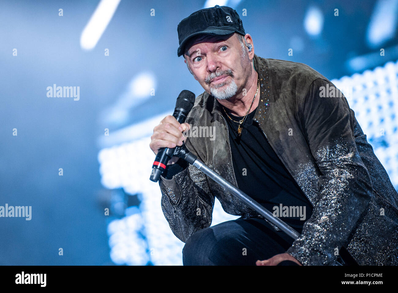 Giugno E RomaItalia11 CantautoreVasco Italiano 2018Cantante WeIY2DEH9