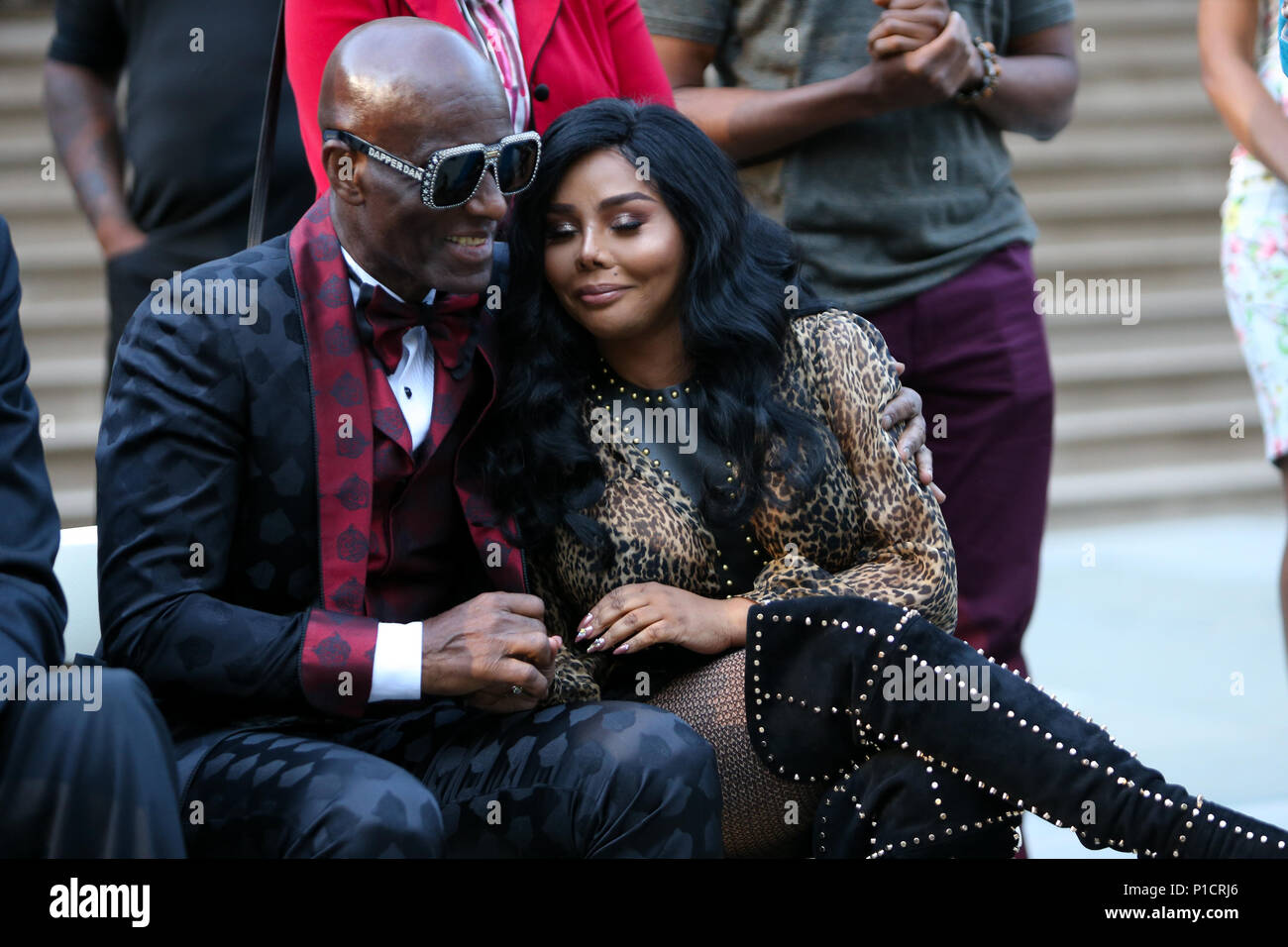 New York, Stati Uniti d'America. 11 giugno 2018. Lil Kim e Dapper Dan frequentare il 2018 potere di influenzare i premi a New York City Hall nel giugno 11th, 2018 Credit: MPA/Alamy Live News Credito: MPA/Alamy Live News Foto Stock