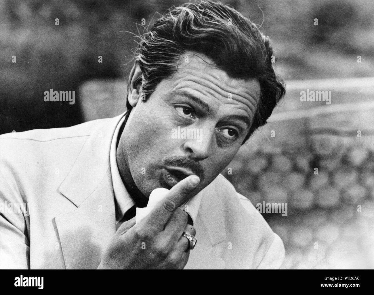 Pellicola originale titolo: MATRIMONIO ALL'ITALIANA. Titolo inglese: il matrimonio in stile italiano. Regista: VITTORIO DE SICA. Anno: 1964. Stelle: MARCELLO MASTROIANNI. Credito: COMPAGNIA CINEMATOGRAFICA CHAMPION / Album Foto Stock