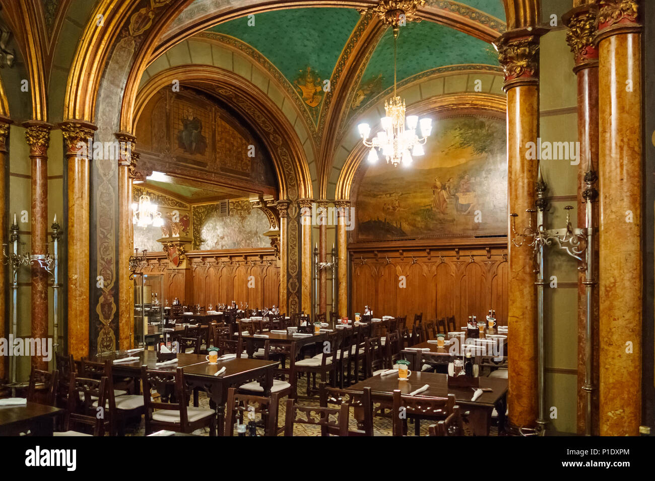 " Caru cu Bere birra-casa ristorante nel centro di Bucarest Romania. Foto Stock