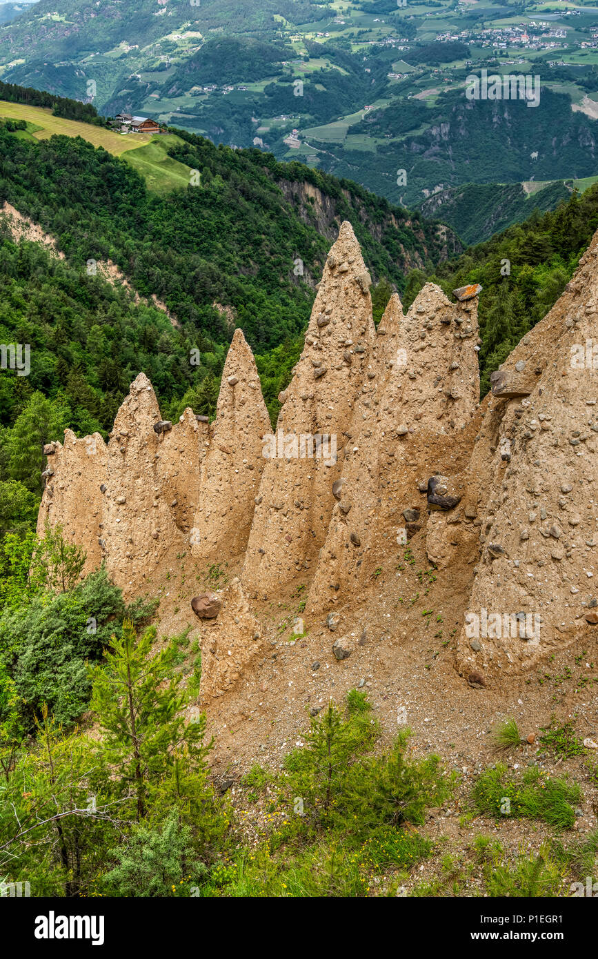 Piramidi di terra di Collepietra - Steinegg, Trentino Alto Adige - Alto Adige, Italia Foto Stock