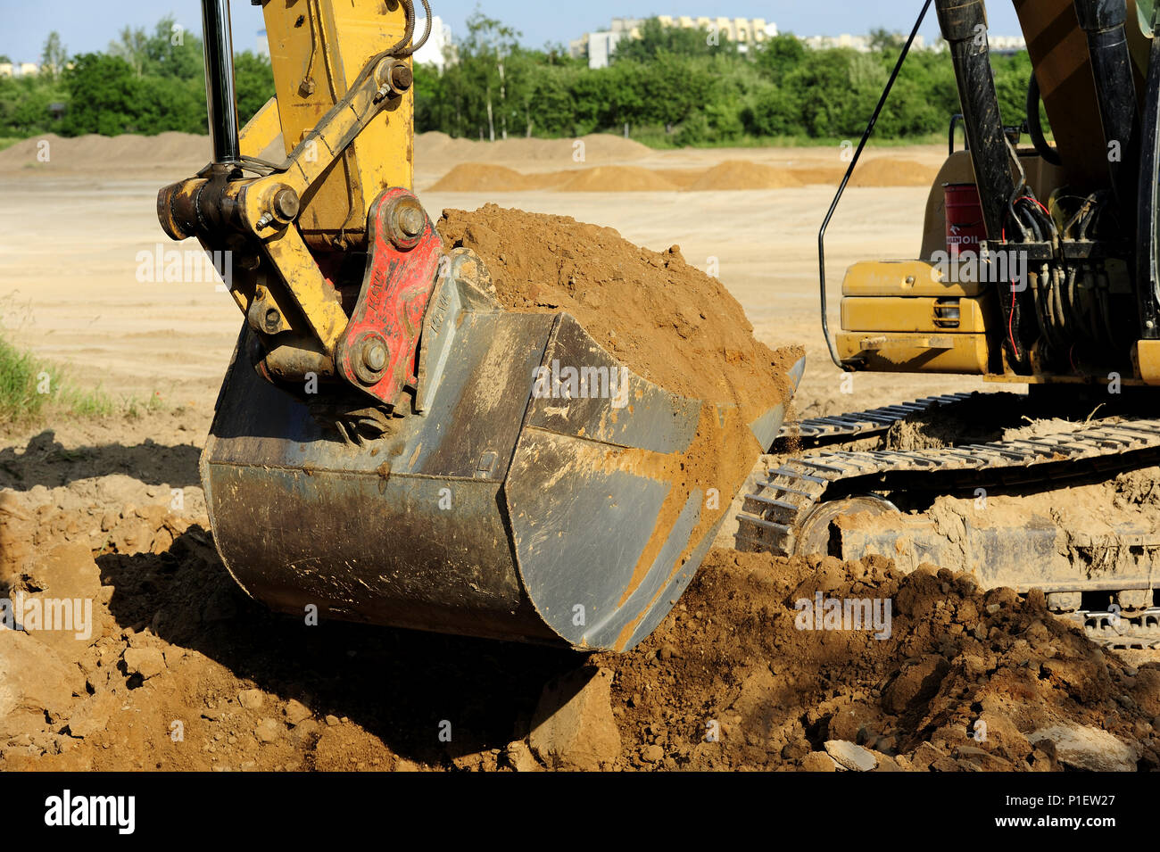 calcestruzzo, pavimentazione, posa, versamento, lavori bagnati, cemento, copertura, isolamento, costruzione, affari, azienda, servizi, altezza Foto Stock