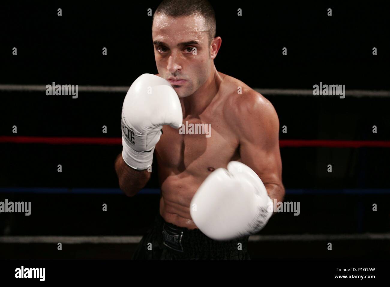 Pellicola originale titolo: UN GOLPES. Titolo italiano: UN GOLPES. Regista: Juan Vicente Cordoba. Anno: 2005. Stelle: Daniel Guzman. Credito: ENRIQUE CEREZO PRODUCCIONES / Album Foto Stock