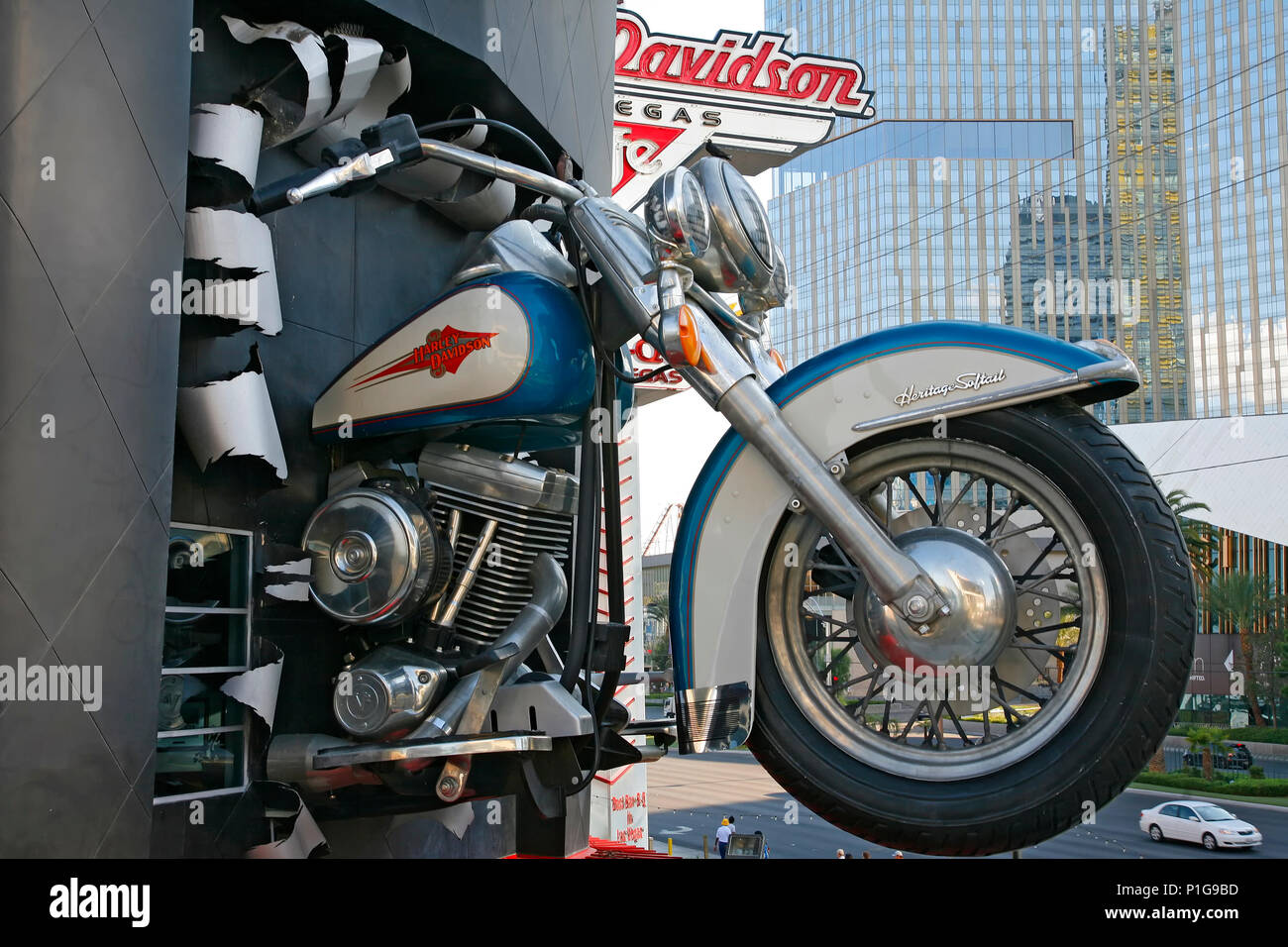 LAS VEGAS, USA - 04 settembre: Harley Davidson Cafe nella striscia su Settembre 04, 2012 a Las Vegas, Stati Uniti. In facciata vi è un 7.1:1 replica in scala S Foto Stock