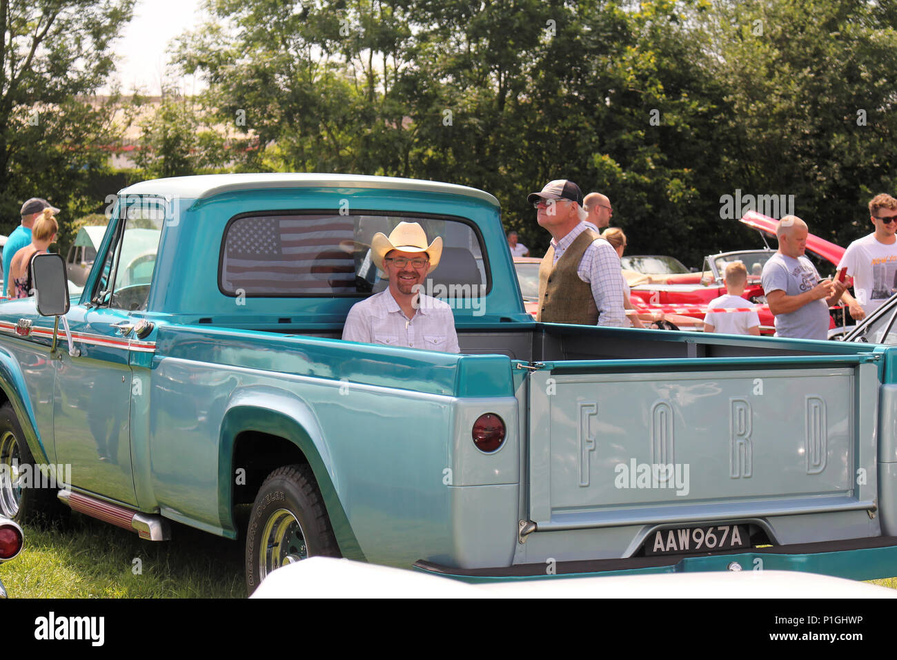 Yate, Bristol, Inghilterra - Giugno 10, 2018: American Car Show - "pre'50". Lo spettacolo per gli appassionati di tutti i classici veicoli americani. Credito: Anna Jastrzeb Foto Stock