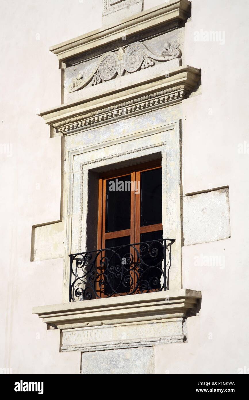 Spagna - El Altiplano (distretto) - Murcia. Yecla; casa de Los Alarcos (renacentista); detalle de ventana. Foto Stock