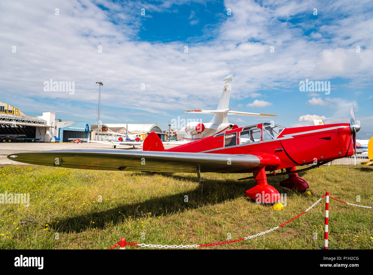 Madrid, Spagna - 3 Giugno 2018: British Eagle 2 dal 1934 aeromobile durante air show della storica collezione aerei a Cuatro Vientos airport Foto Stock