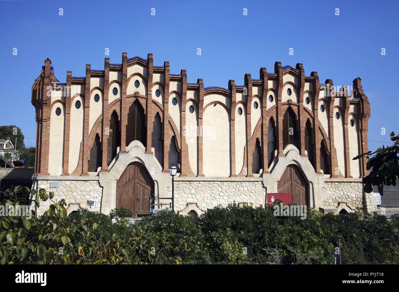 Spagna - Catalogna - Alt Camp (distretto) - Tarragona. Nulles; celler / bodega modernista de Sant Isidre Nonell de (del arquitecto César Martinell) (D.O. Tarragona). Foto Stock