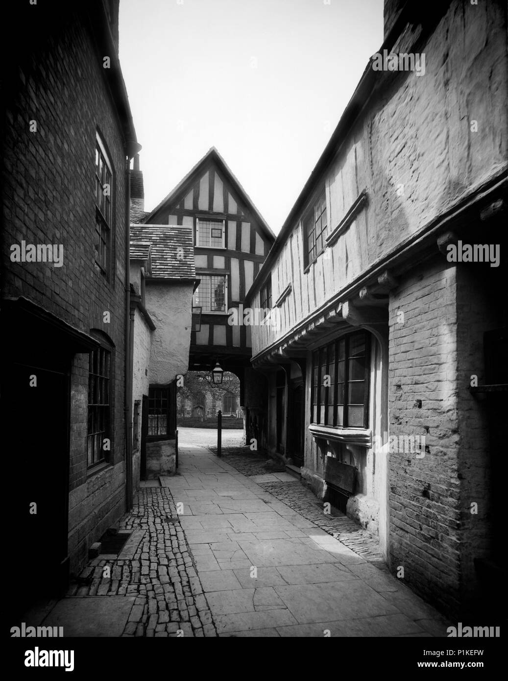 Abate Reginald's Gate, Evesham, Worcestershire, C1860-c1922. Artista: Henry oggetto di scherno. Foto Stock