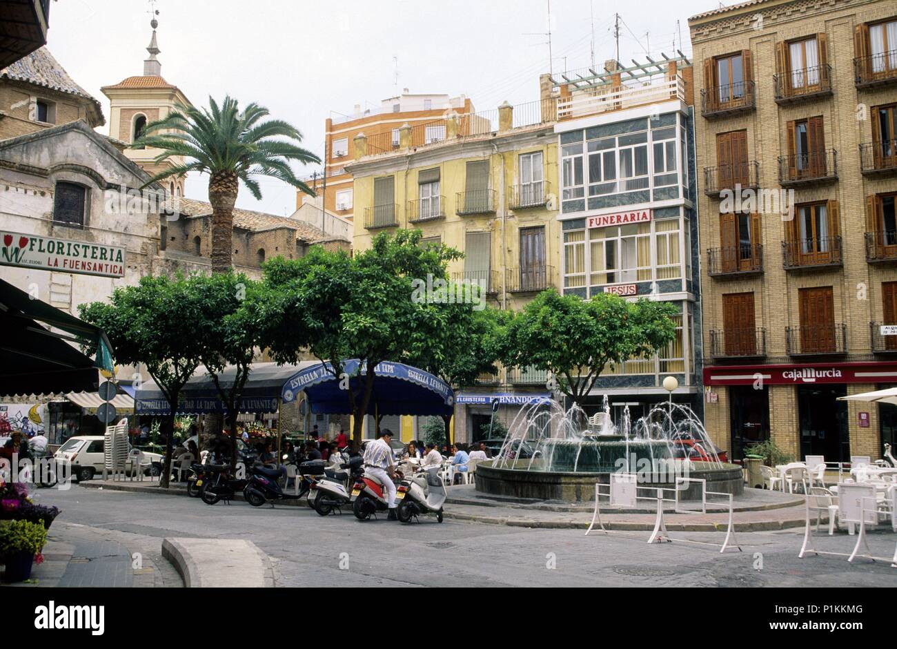 Murcia, Plaza de las Flores square e bar all'aperto. Foto Stock