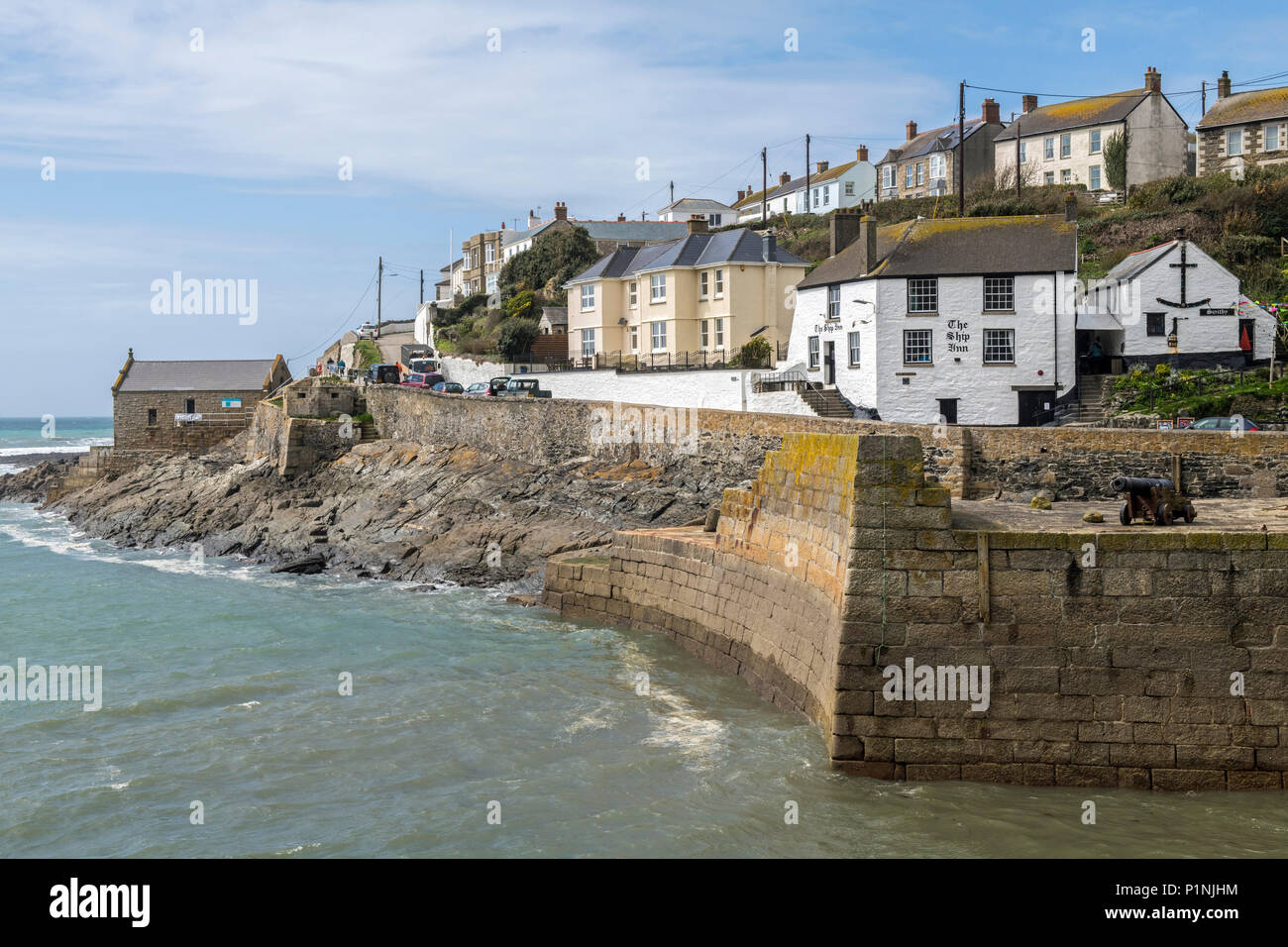 The Front at Porthleven in South Cornwall, Inghilterra, Regno Unito Foto Stock The Front at Porthleven in South Cornwall, Inghilterra, Regno Unito Foto Stock