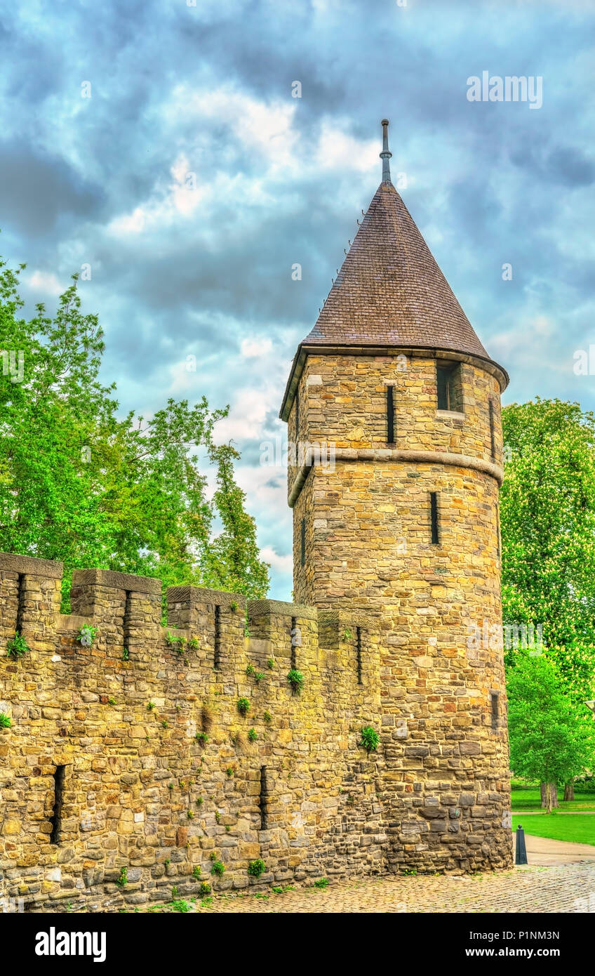 Una città medievale torre di Maastricht, Paesi Bassi Foto Stock