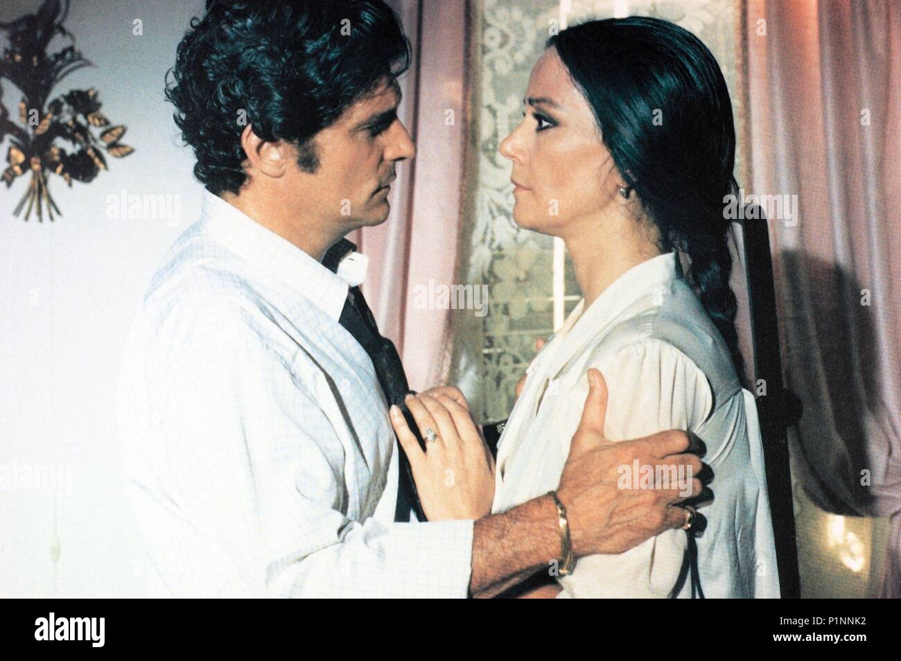 Pellicola originale titolo: Il pentito. Titolo inglese: il pentito. Regista: PASQUALE SQUITIERI. Anno: 1985. Credito: C.G. Pellicola di argento / Album Foto Stock