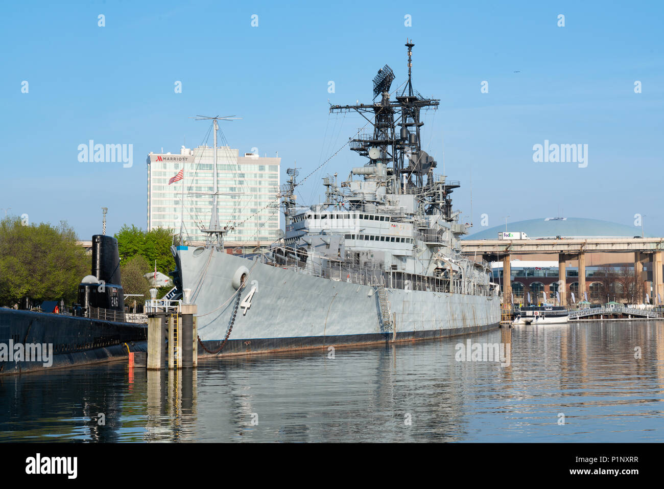 BUFFALO NY - 15 Maggio 2018: il missile cruiser USS Little Rock ormeggiato a Buffalo & Erie Naval & Military Park in Buffalo New York Foto Stock