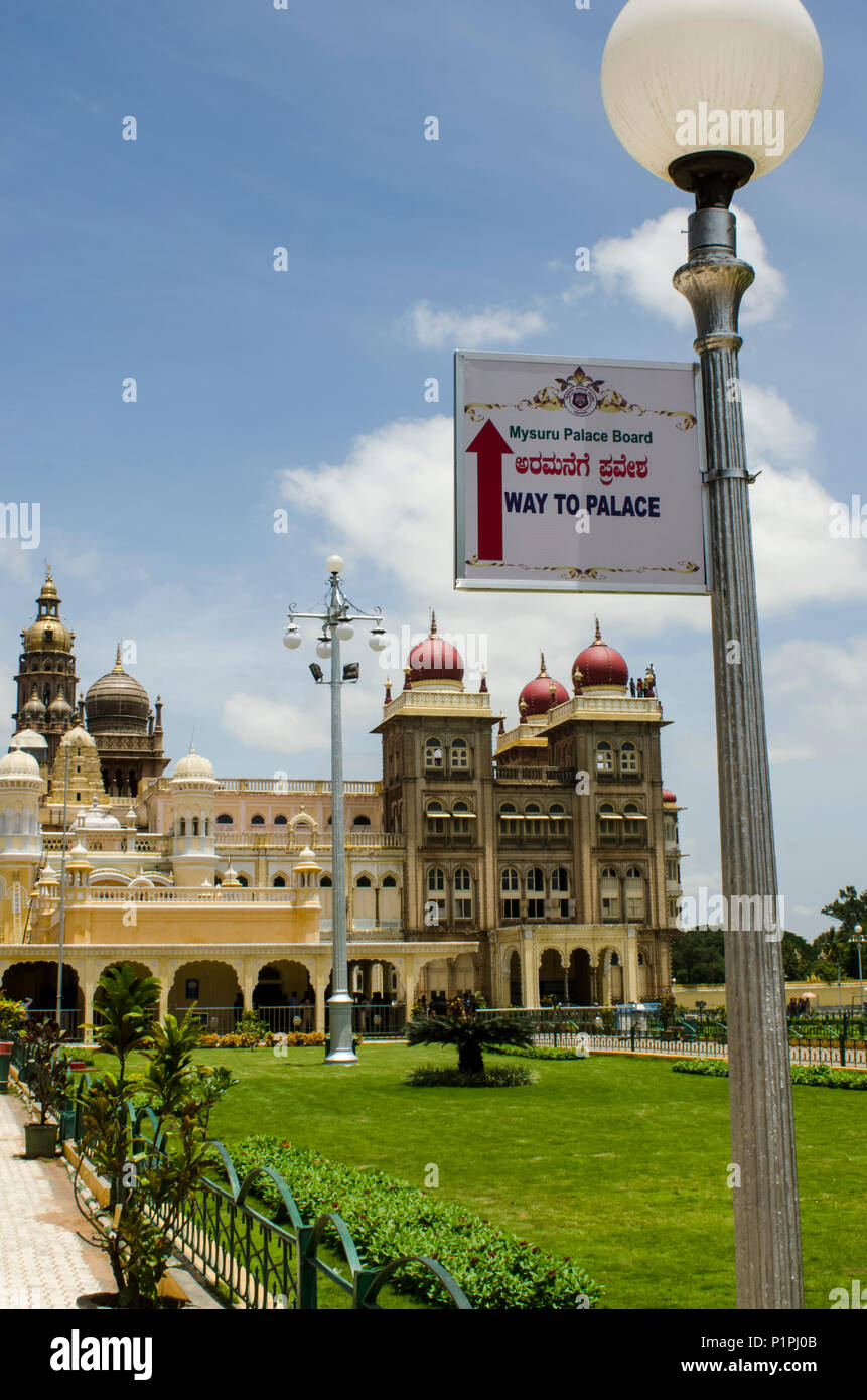 Mysore Palace; Mysore, Karnataka, India Foto Stock
