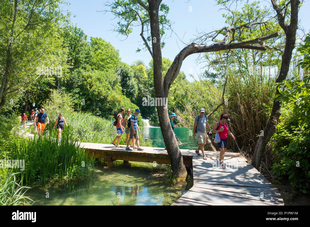 Parco Nazionale di Krka Croazia Europa. Il 2 giugno 2018, bella e soleggiata giornata estiva.bella foto all'aperto della natura e del paesaggio. Laghi, fiumi e cascate. Foto Stock