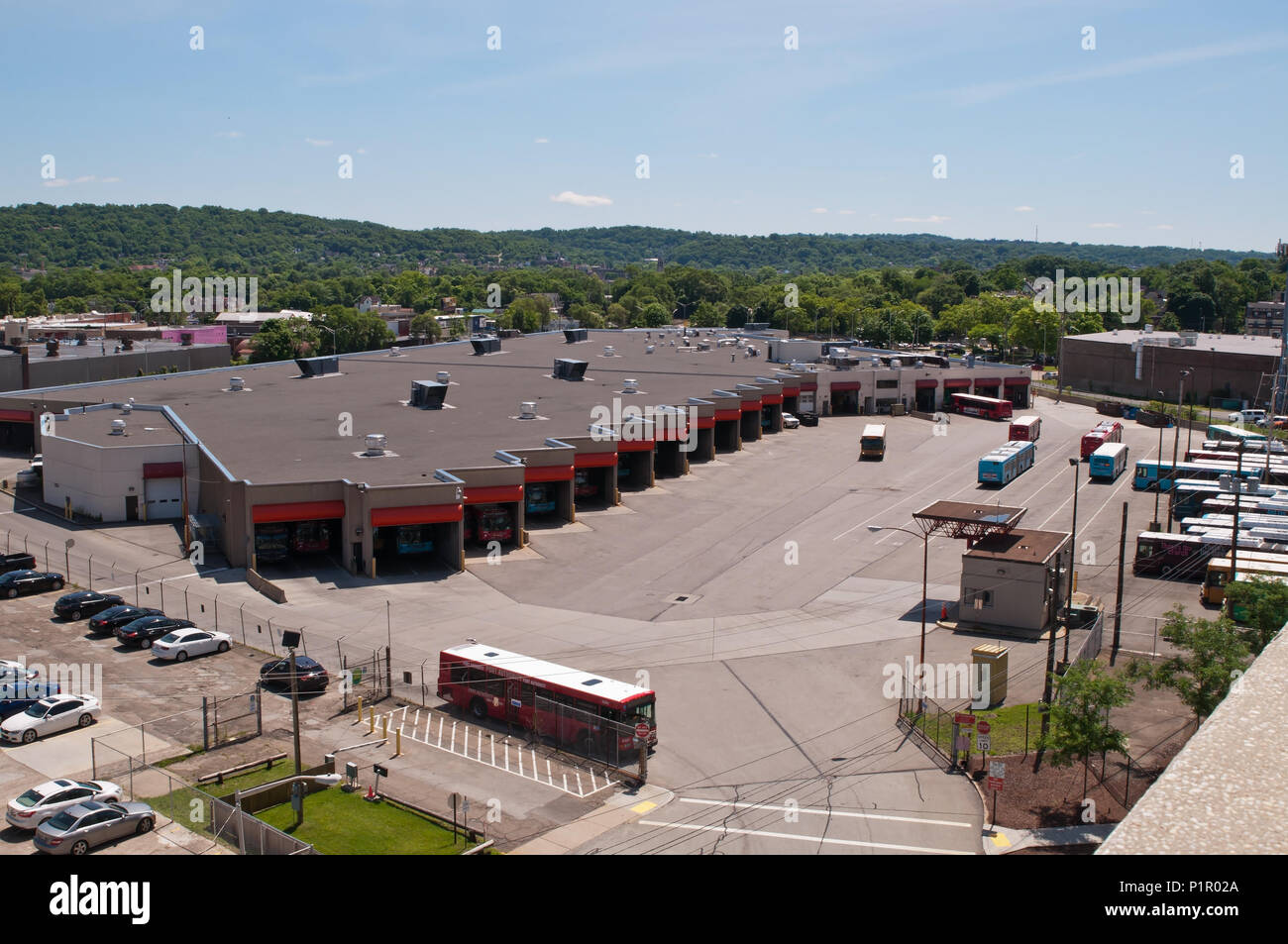 La East Liberty Autorità Portuale di Allegheny County bus terminal Foto Stock