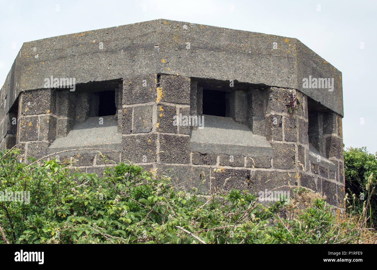 Seconda Guerra Mondiale Lookout/Porta pillole al Porthcurno, Cornwall Regno Unito Foto Stock