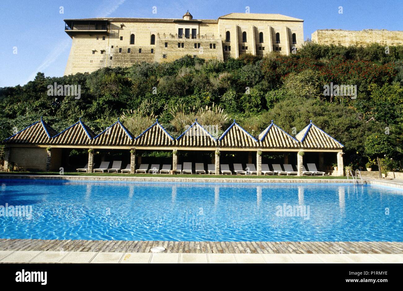 Carmona; Parador Nacional (Nazionale ostelli); piscina. Foto Stock